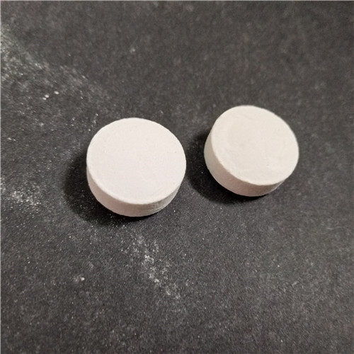 南寧水處理氯片價(jià)格解析 三氯異氰尿酸多少錢(qián)一噸